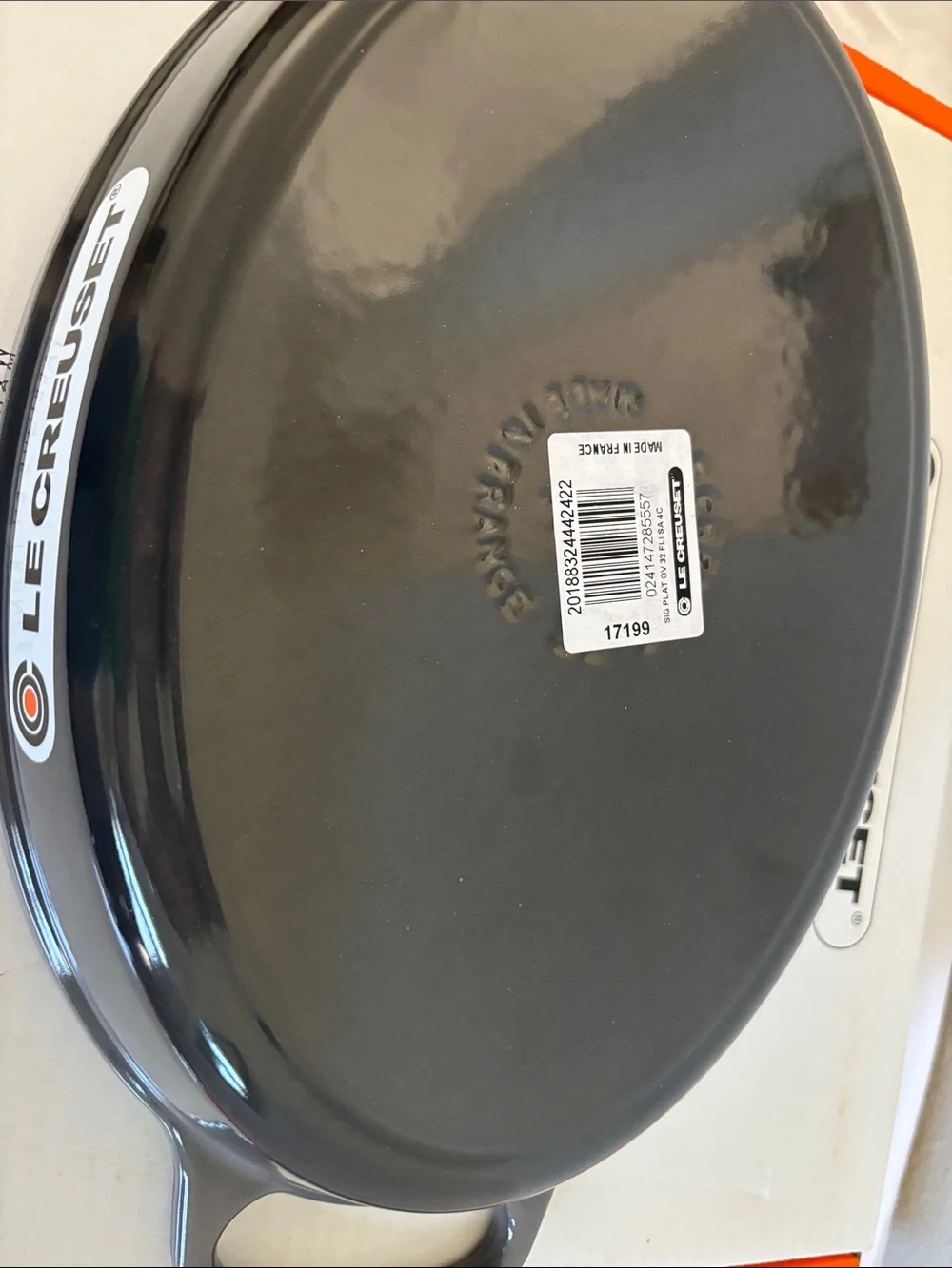 NEW IN BOX Le Creuset Oval Enameled Cast Iron Baker in Oyster